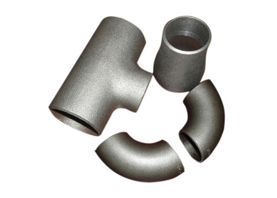 DIN2605 al nero d'acciaio del raccordo a T di DIN2617 SCH40 STD SCH80 ha galvanizzato il montaggio senza cuciture