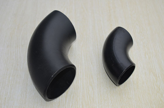 26&quot; a 110&quot; gomito nero Sch40 Sch80 del gomito degli accessori per tubi della saldatura testa a testa 90Deg breve