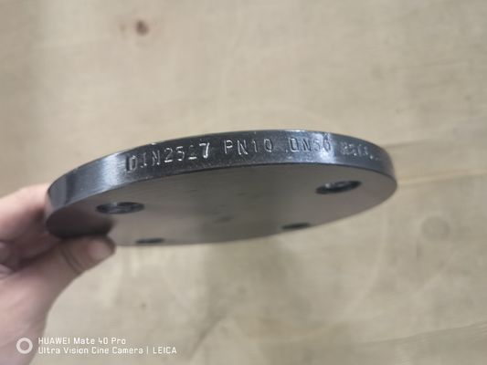 EN1092-1 la flangia cieca TYPE05 DIN2527 PN16 DN200 ha forgiato il acciaio al carbonio P250GH P245GH